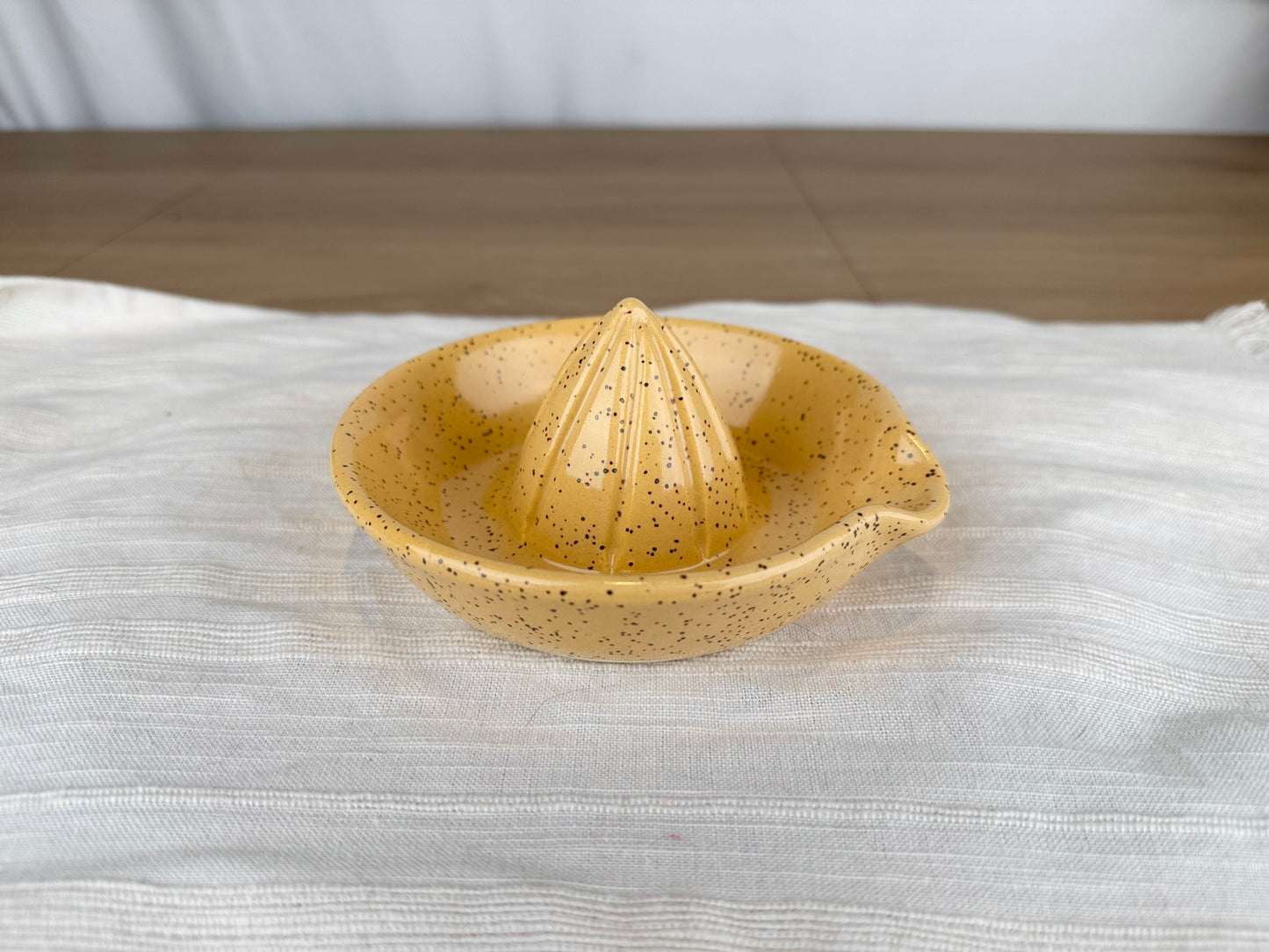 Juicer, Yellow Speckle