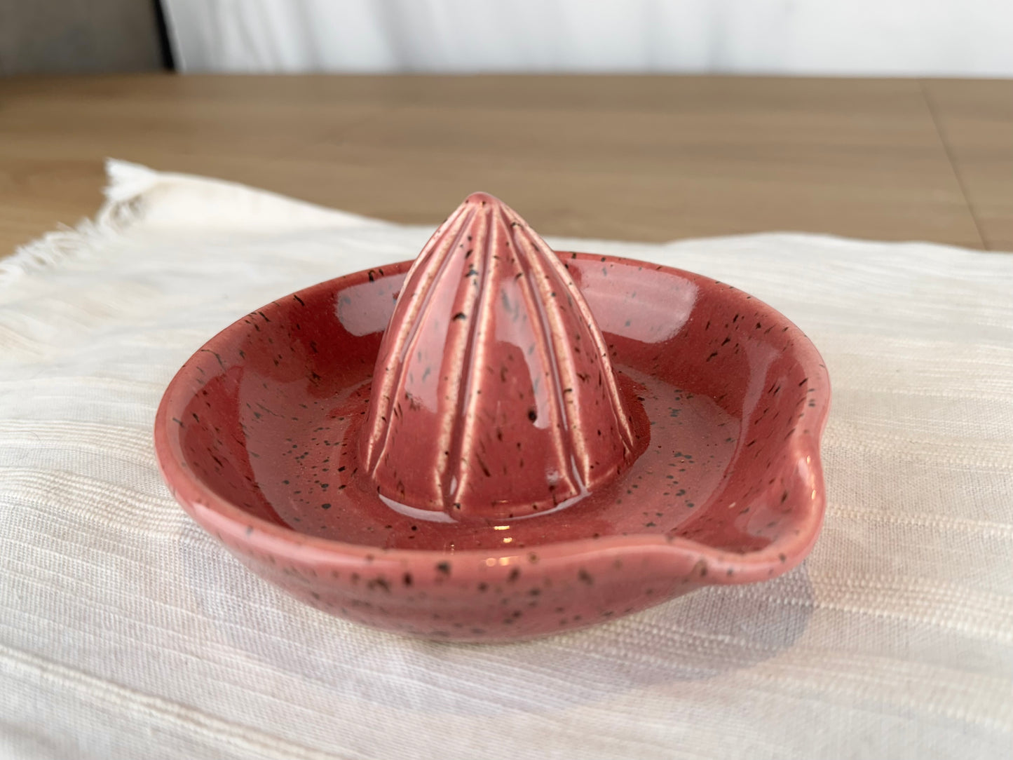 Juicer, Dusty Rose Speckle