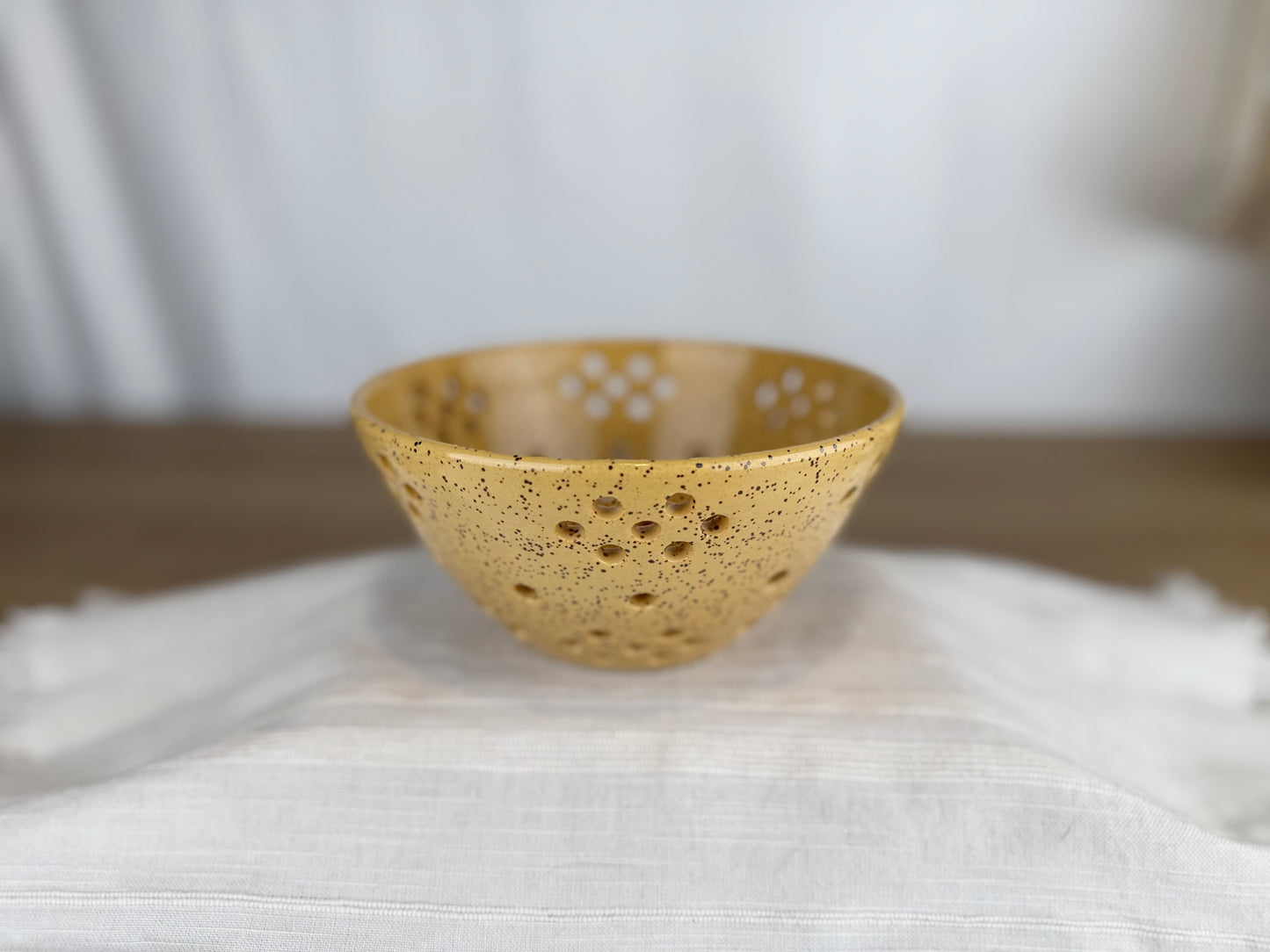 Berry Bowl / Colander, Yellow